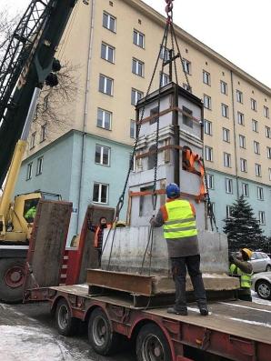 Odrestaurowana wolska kapliczka w nowej lokalizacji