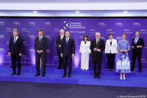[VIDEO] Prezydent na szczycie Inicjatywy Trójmorza w Sofii. W  tym roku pojawili się nowi partnerzy – do Stanów Zjednoczonych, Niemiec i instytucji europejskich dołączyła Grecja, Francja, Wielka Brytania i Japonia.