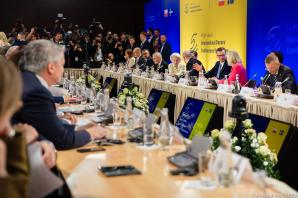 [VIDEO] Konferencja darczyńców w Warszawie – ponad 6,3 mld euro na pomoc dla Ukrainy