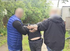 [VIDEO] Kryminalni z Ursusa uderzyli w przestępczość narkotykową i zabezpieczyli ponad 20 kg narkotyków