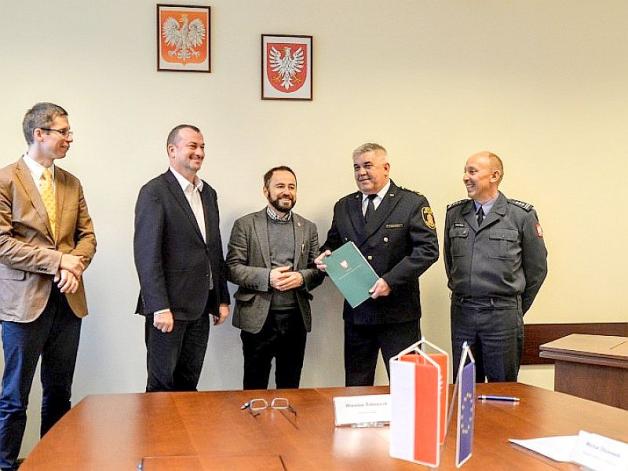 Warszawa: Ponad 8,8 mln zł wsparcia z UE na e-usługi dla straży miejskiej